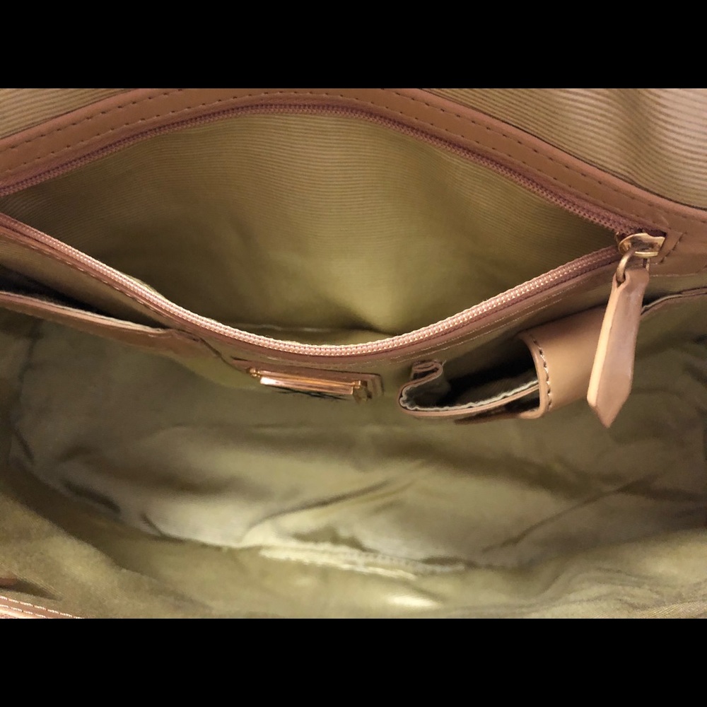 Purse - Picture 3 of 4